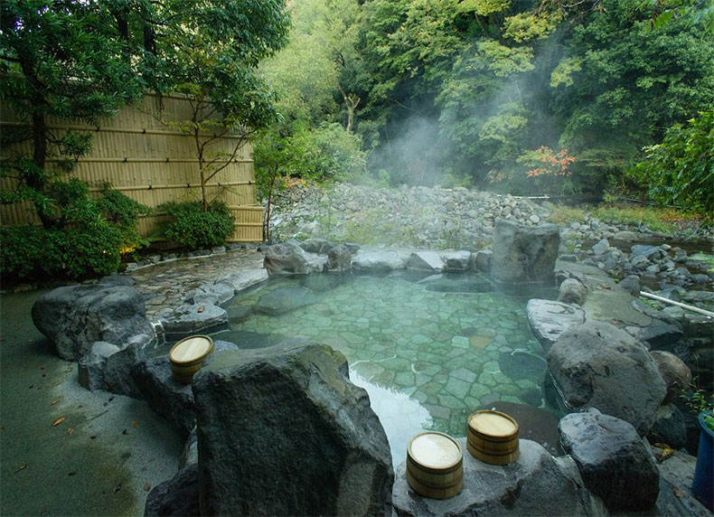 Ngâm onsen ở Hakone
